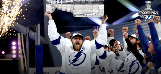 NHLTampa Bay voittaa pelipaita julkaissut